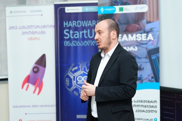 ავთანდილ კასრაძე: “რეგიონებში ინოვაციების მხარდაჭერა ჩვენი ერთ-ერთი მთავარი პრიორიტეტია, რადგან სწორედ ადგილობრივი იდეები ქმნის ქვეყნის ეკონომიკური განვითარების ახალ საფუძველს.”